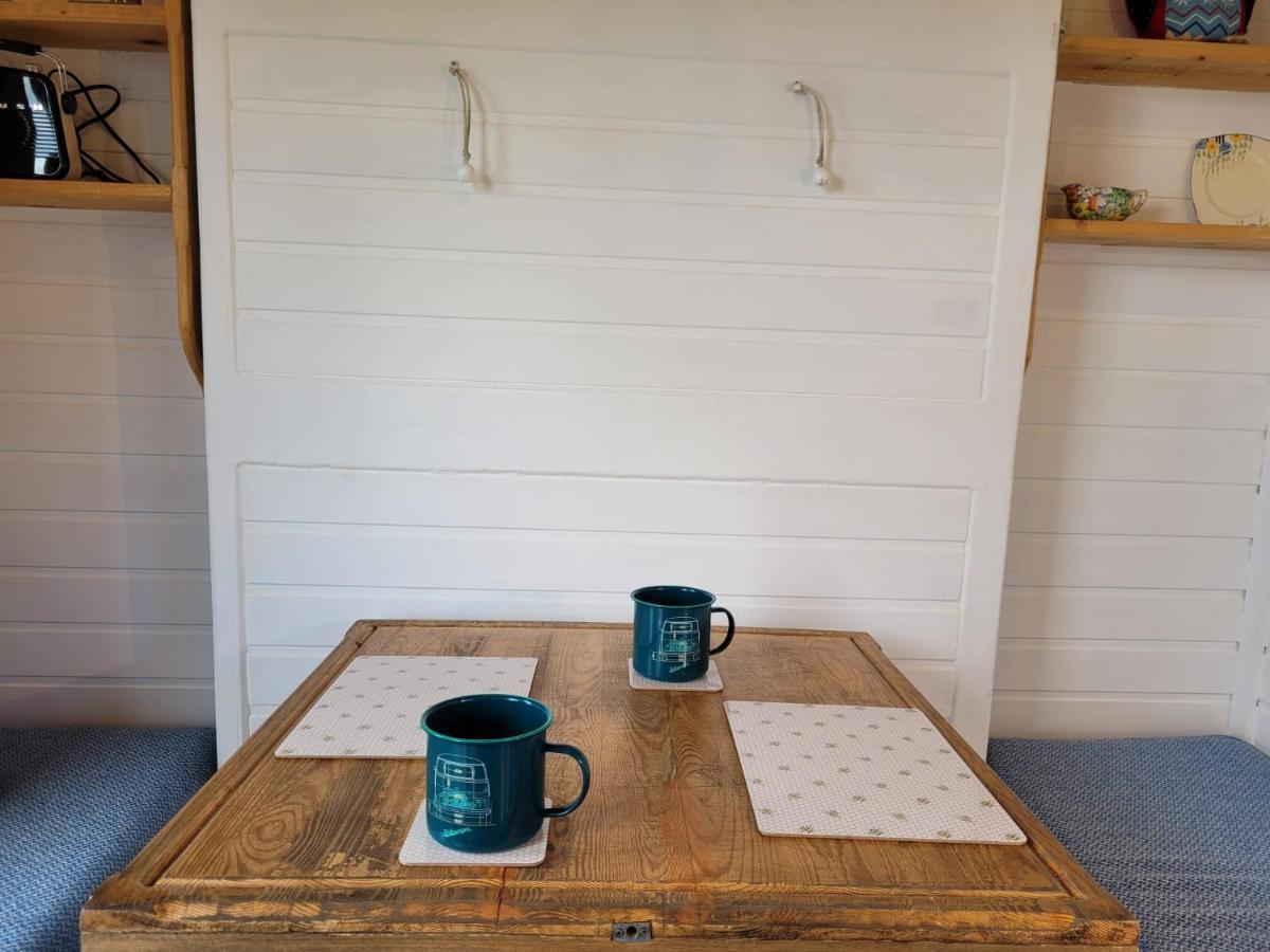 The Shepherds Hut At Forestview Farm Greenisland Εξωτερικό φωτογραφία