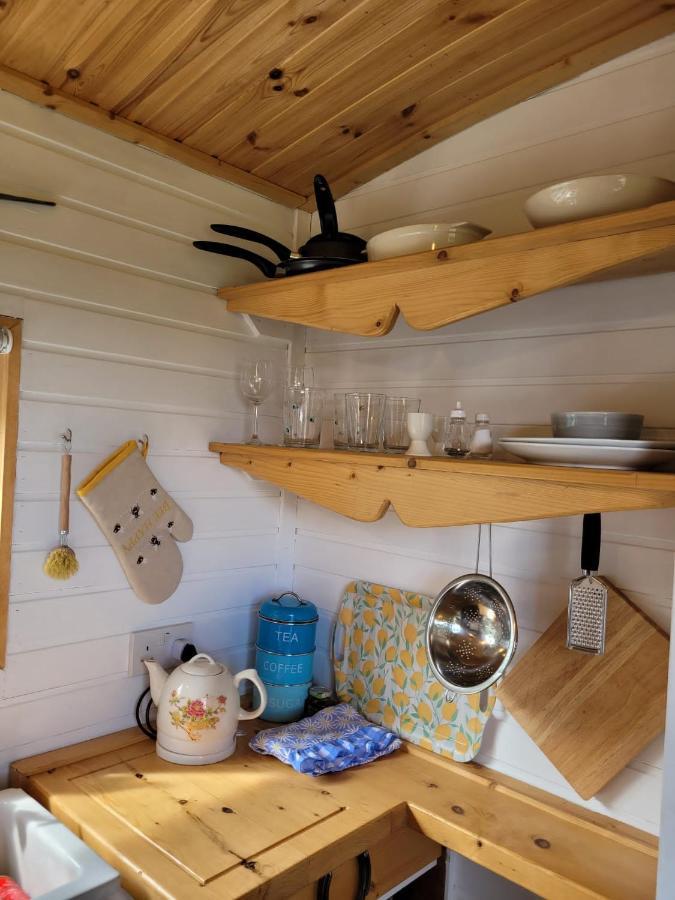The Shepherds Hut At Forestview Farm Greenisland Εξωτερικό φωτογραφία